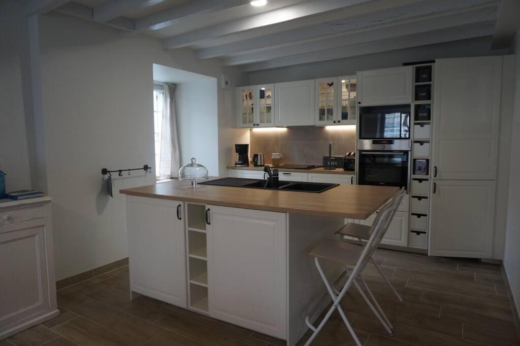 Le Clos Du 10 Treignac Esterno foto